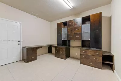 1966 NW 79th Ter #1966, Pembroke Pines, FL 33024 - Photo 19