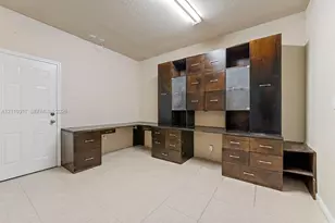 1966 NW 79th Terrace, Pembroke Pines, FL 33024 - Photo 19