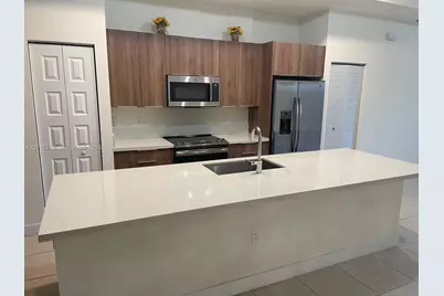 8025 NW 104th Ave #31, Doral, FL 33178 - Photo 7