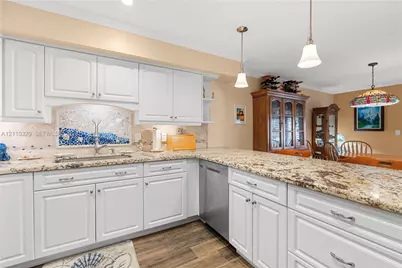 7015 W 2nd Ct, Hialeah, FL 33014 - Photo 7