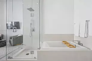 55 SW 9th St, Miami, FL 33130 - Photo 27