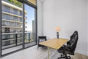 55 SW 9th St, Miami, FL 33130 - Photo 31