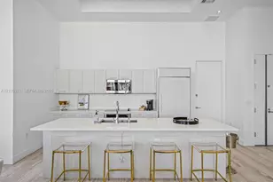 55 SW 9th St, Miami, FL 33130 - Photo 11
