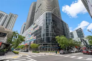 55 SW 9th St, Miami, FL 33130 - Photo 39