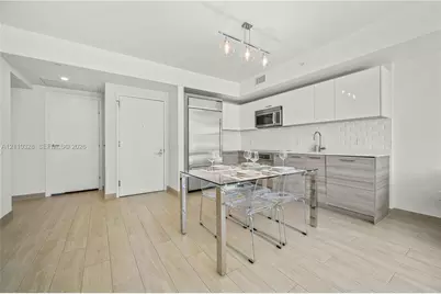 1300 Brickell Bay Dr #1603, Miami, FL 33131 - Photo 5