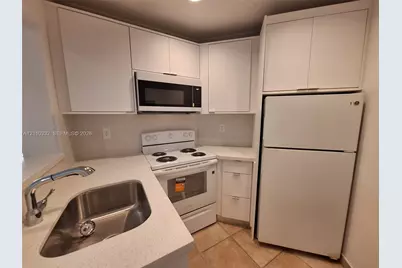 660 W Park Dr #205-1, Miami, FL 33172 - Photo 7