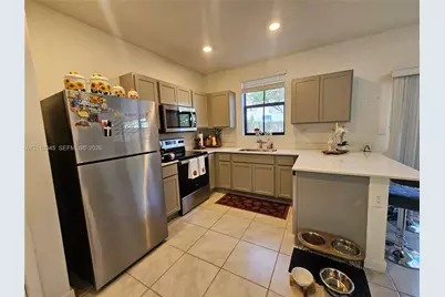465 NE 12th St, Florida City, FL 33034 - Photo 13