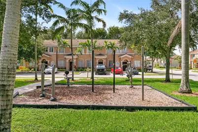 1051 SE 23rd Ter, Homestead, FL 33035 - Photo 7
