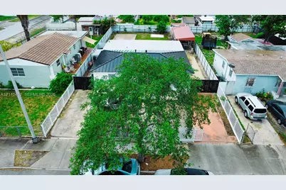 90 E 41st St, Hialeah, FL 33013 - Photo 19