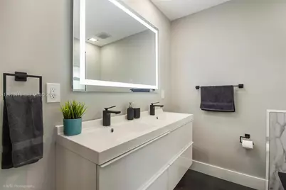 775 NW 50th St, Miami, FL 33127 - Photo 21
