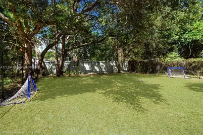 775 NW 50th St, Miami, FL 33127 - Photo 29