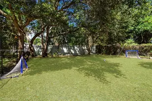 775 NW 50th St, Miami, FL 33127 - Photo 29