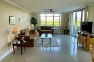 2780 NE 183rd St, Aventura, FL 33160 - Photo 3
