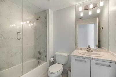 253 NE 2nd St #3702, Miami, FL 33132 - Photo 9