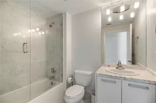 253 NE 2nd St, Miami, FL 33132 - Photo 9