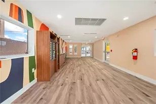 32 NW 14th Ave, Miami, FL 33125 - Photo 21