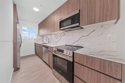 32 NW 14th Ave #1, Miami, FL 33125 - Photo 5