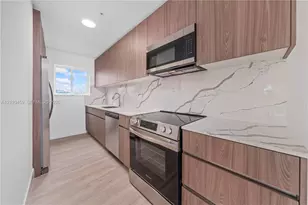32 NW 14th Ave, Miami, FL 33125 - Photo 5