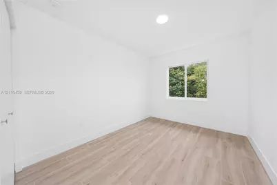 32 NW 14th Ave #1, Miami, FL 33125 - Photo 17