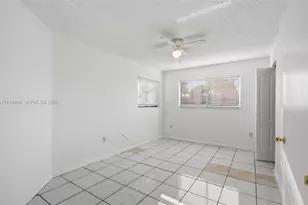 20761 NE 4th Pl, Miami, FL 33179 - Photo 13