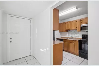20761 NE 4th Pl #104, Miami, FL 33179 - Photo 3