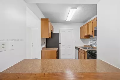 20761 NE 4th Pl #104, Miami, FL 33179 - Photo 7