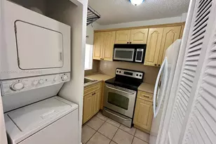 8145 NW 7th St, Miami, FL 33126 - Photo 9