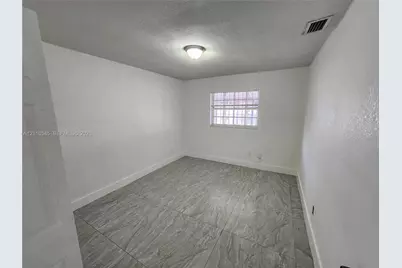 8729 NW 116th St, Hialeah Gardens, FL 33018 - Photo 23