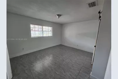8729 NW 116th St, Hialeah Gardens, FL 33018 - Photo 9
