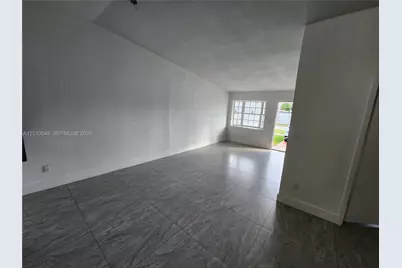 8729 NW 116th St, Hialeah Gardens, FL 33018 - Photo 7