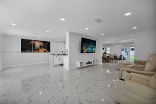 16611 SW 108th Ct, Miami, FL 33157 - Photo 9