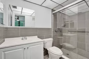 7950 W McNab Rd, Tamarac, FL 33321 - Photo 23