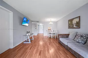 8821 Sunrise Lakes Blvd, Sunrise, FL 33322 - Photo 5