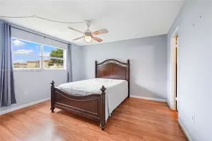 8821 Sunrise Lakes Blvd, Sunrise, FL 33322 - Photo 15