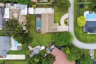15221 SW 148th Ave, Miami, FL 33187 - Photo 5