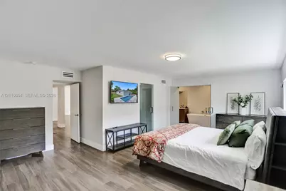 2055 Alamanda Dr #0, North Miami, FL 33181 - Photo 23
