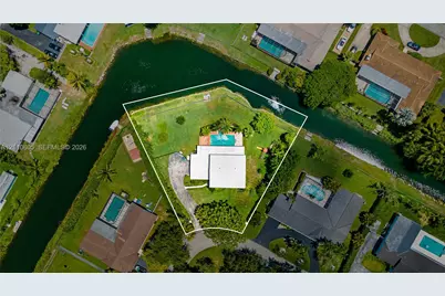 11401 SW 72nd Pl, Pinecrest, FL 33156 - Photo 3