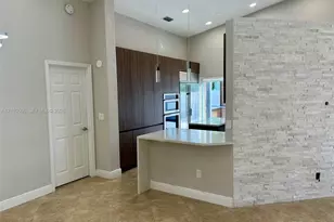 14200 Oak Ridge Dr, Davie, FL 33325 - Photo 9