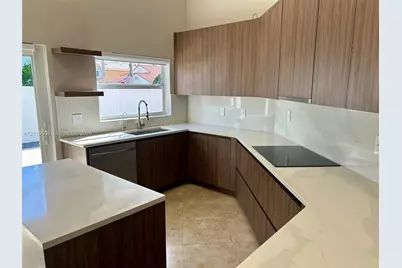 14200 Oak Ridge Dr, Davie, FL 33325 - Photo 3