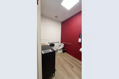 7901 NW 36th St, Doral, FL 33166 - Photo 23
