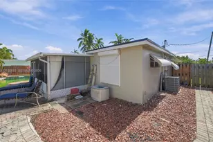 131 SE 12th St, Pompano Beach, FL 33060 - Photo 35