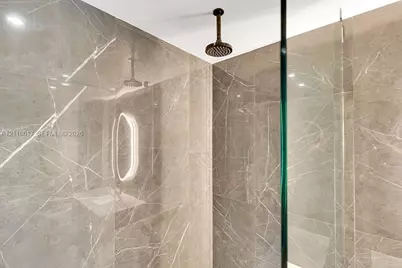 20 NE 11th St #2809, Miami, FL 33132 - Photo 17