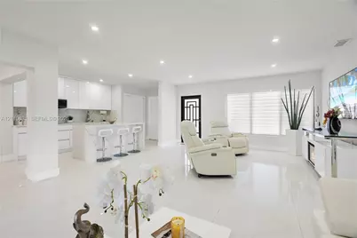 1270 W 64th Ter, Hialeah, FL 33012 - Photo 9