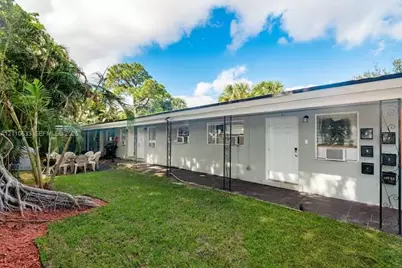 1017 NE 14th Ave, Fort Lauderdale, FL 33304 - Photo 1