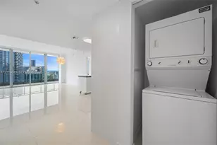 92 SW 3rd St, Miami, FL 33130 - Photo 5