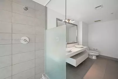 92 SW 3rd St #3603, Miami, FL 33130 - Photo 15