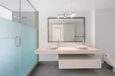 92 SW 3rd St #3603, Miami, FL 33130 - Photo 9