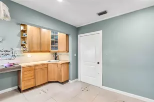320 NW 132nd St, North Miami, FL 33168 - Photo 15