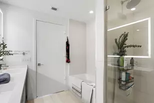 2000 Metropica Wy, Sunrise, FL 33323 - Photo 15