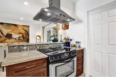 30 NE 48th Ct, Oakland Park, FL 33334 - Photo 23